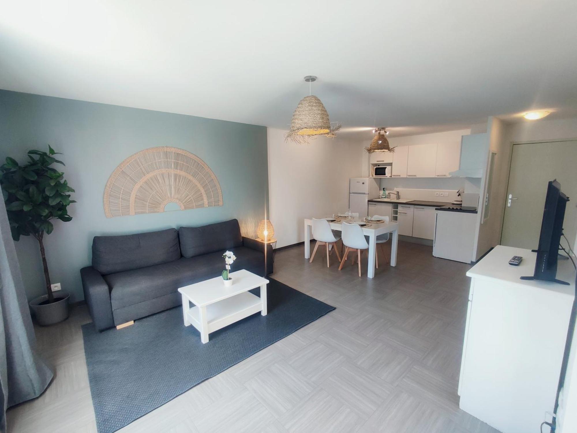 Le Familial - T3 Piscine, Climatisation & Balcon Apartment Greoux-les-Bains